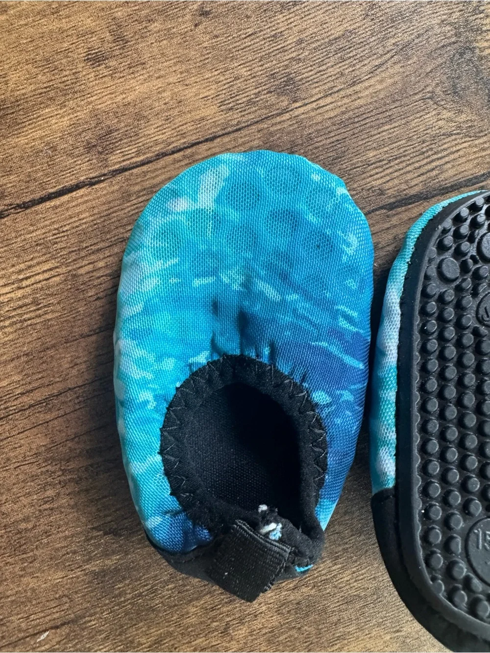 Kids Blue Water-Print Slip-On Water Shoes